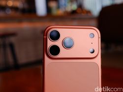 Unboxing iPhone 17 Pro Max Cosmic Orange, Elegan Sekaligus Berani!