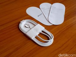 Unboxing iPhone 17 Pro Max Cosmic Orange, Elegan Sekaligus Berani!