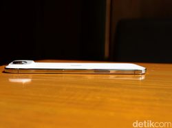 Unboxing iPhone Air: HP Tertipis & Teringan Apple yang Bikin Penasaran