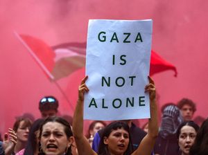 Jalanan Barcelona Memanas Saat Demo Buruh Pro-Palestina