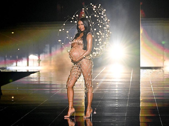Jasmine Tookes di Victorias Secret Fashion Show 2025 yang digelar di Steiner Studios pada 15 Oktober 2025 di New York, New York.