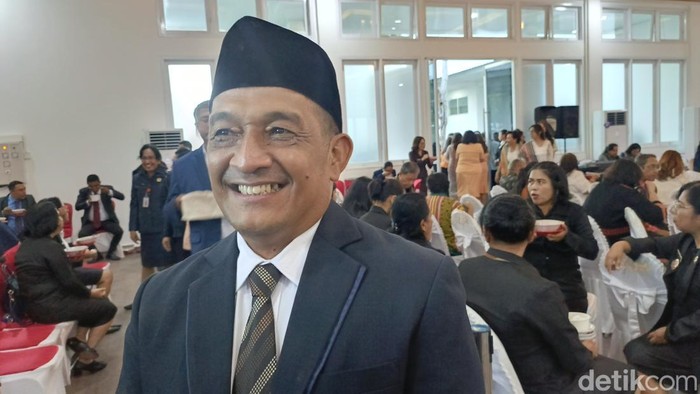 Jeffry Pelt Sekda Kota Kupang usai dilantik, Kamis (16/10/2025). (Simon Selly/detikBali)