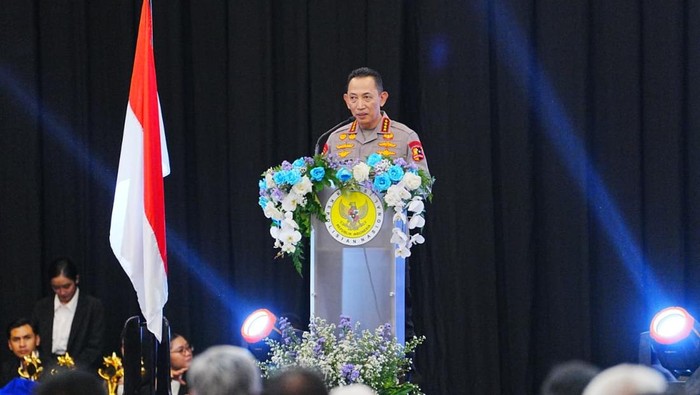 Kapolri Jenderal Listyo Sigit Prabowo menghadiri acara Kompolnas Award 2025.