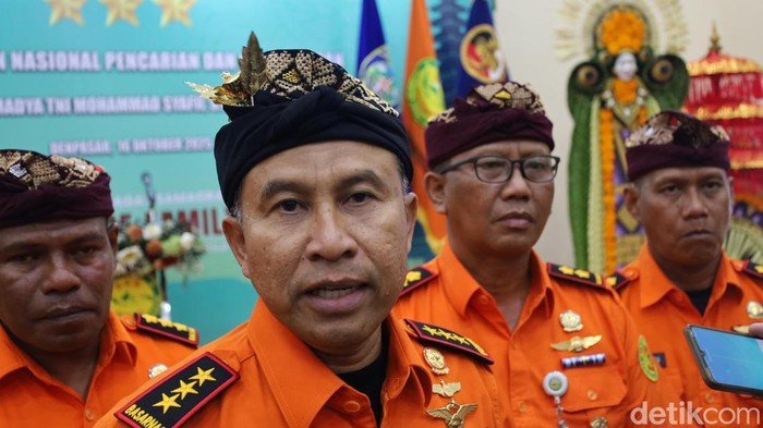 Kepala Badan SAR Nasional Marsekal Madya TNI Mohammad Syafii saat kunjungan kerja di kantor SAR Denpasar, Kamis (16/10/2025). (Foto: Aryo Mahendro/detikBali)