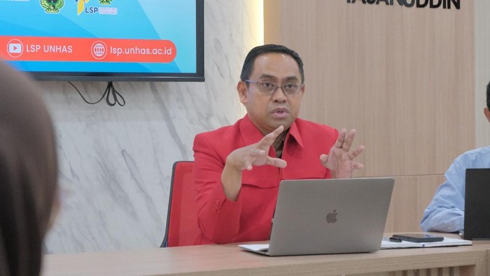 Kepala Pusat LSP Unhas Mukti Ali.