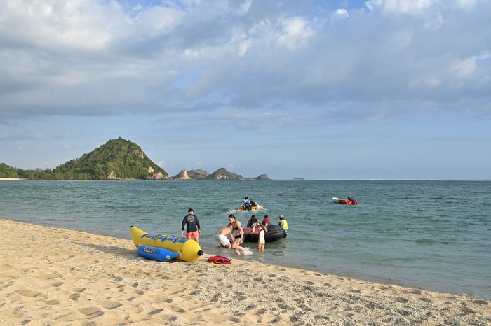 Gen Z Suka Solo Traveling, Long Weekend Digemari Wisata Keluarga