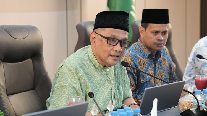 Menteri Haji dan Umrah Mochamad Irfan Yusuf (Gus Irfan) bertemu dengan dua syariakh terpilih di Jeddah, Rabu (15/10/2025).