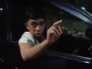 Video: Heboh Pria Mabuk Bawa Mobil Pelat Merah Lalu Tabrak Tembok di Sulut