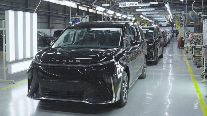 Mobil listrik Maxus rakitan lokal mulai dikirim ke konsumen Indonesia