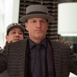 Woody Harrelson Ribut di Bar, Untung Ada Mark Ruffalo