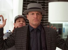 Woody Harrelson Ribut di Bar, Untung Ada Mark Ruffalo