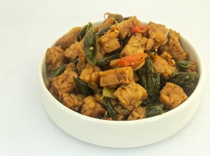 Resep Tempe Orek Basah Cabe Ijo yang Berbumbu Meresap