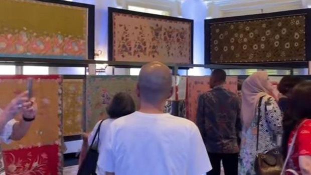 Pameran Wastra di Cikini 82 Pameran Wastra di Cikini 82