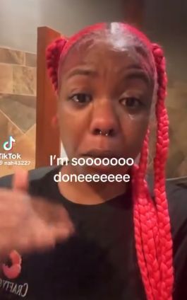 Pelayan disuruh bayar makanan pelanggan