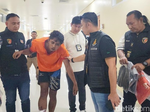 Fabrianto pembunuh Anti yang tewas di kamar hotel Palembang saat ditangkap polisi