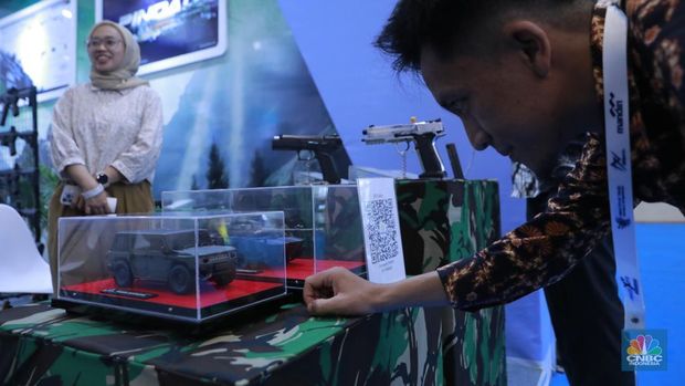 PT Pindad berpartisipasi dalam Trade Expo Indonesia (TEI) 2025. (CNBC Indonesia/Muhammad Sabki)