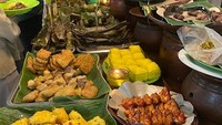 Di Jalan TB Simatupang, RM Khas Sunda Aliful Barokah menawarkan prasmanan khas Sunda dari lauk empal goreng, sate udang madu, dan pepes tahu. Cukup rogoh Rp 15.000, sambal dadaknya siap membakar lidah. Foto: Site Culinary/Visual