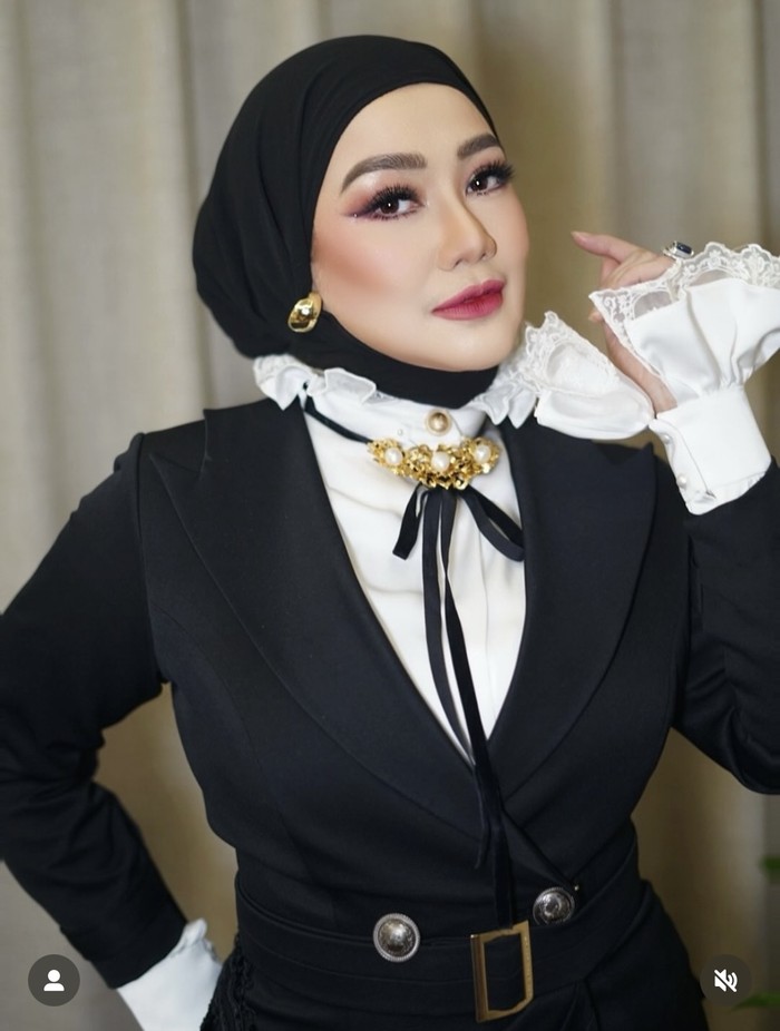 Reza Artamevia Kumpul Bareng Anak-Anaknya, Ngemil Kue hingga Pizza