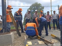 Perlintasan KA Tanpa Palang di Sanankulon Blitar Ditutup Total