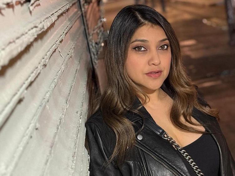 Sarah Azhari Trauma hingga Alami PTSD Usai Direkam Diam-diam Saat Ganti Baju