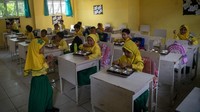 Hingga pekan kedua Oktober 2025, Badan Gizi Nasional (BGN) mencatat serapan anggaran program ini telah mencapai Rp26,25 triliun atau sekitar 36,97 persen dari total pagu anggaran tahun ini sebesar Rp71 triliun. ANTARA FOTO/Nova Wahyudi