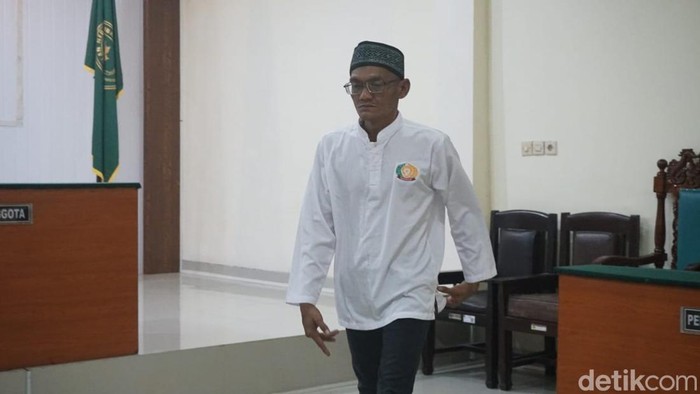 Terdakwa pembunuhan dan mutilasi teman kerja di Jombang