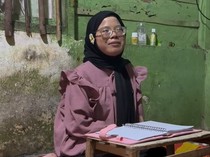 Mata Minus 20 Tak Padamkan Semangat Kuliah Tio, Tekadnya Ingin Jadi Dosen
