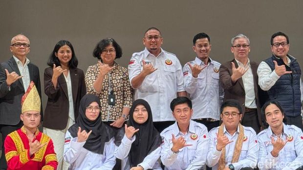 Andre Rosiade Pelantikan pengurus IKM Jepang di Tokyo.