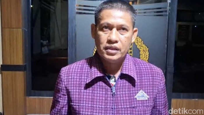 Anggota DPRD Pinrang Bantah Cekik Honorer Dukcapil, Ngaku Cuma Mau Ambil HP