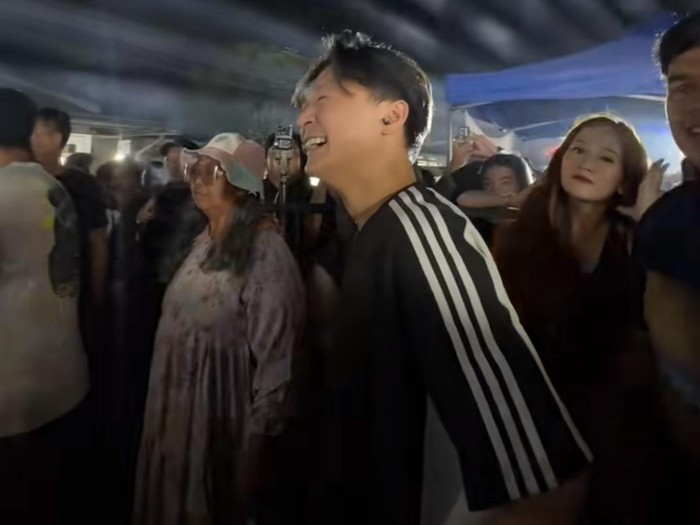 DJ Bravy menonton festival Sound Horeg.