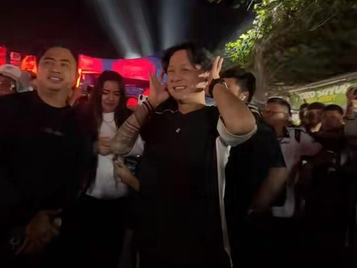 DJ Bravy menonton festival Sound Horeg.