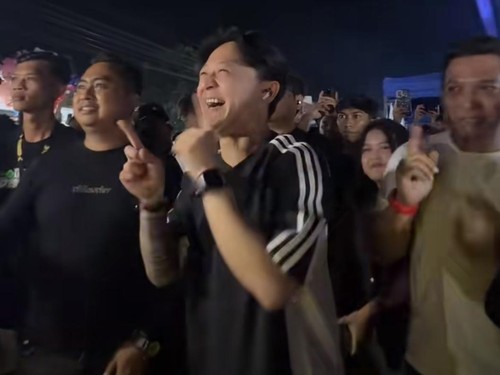 DJ Bravy menonton festival Sound Horeg.