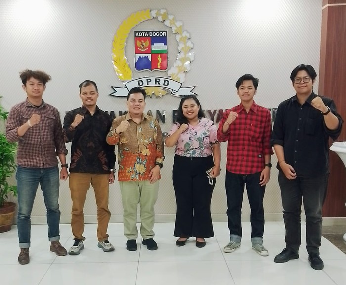DPRD Kota Bogor menerima kunjungan audiensi Badan Eksekutif Mahasiswa (BEM) Universitas Pakuan (Unpak) di kantor DPRD Kota Bogor, Rabu (15/10/2025).