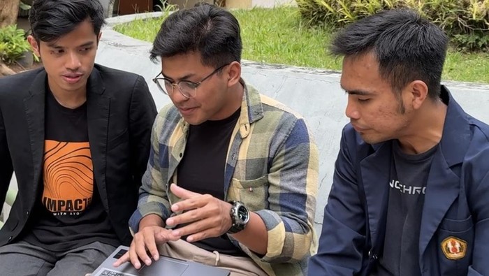 Fahmi, Rafli, dan Nugraha Fahmi, Rafli, dan Nugraha