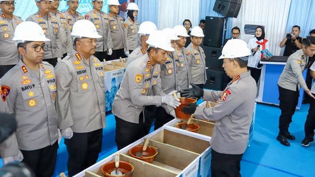Groundbreaking menuju 100 SPPG Polda Jateng di SPPG Gedawang, Kecamatan Banyumanik, Kota Semarang