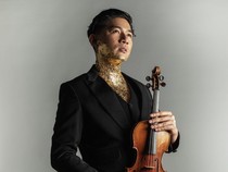 Violis Iskandar Widjaja Bakal Konser di Jakarta