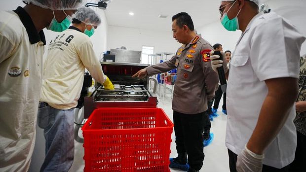 Kapolri Cek SPPG di Jateng Kapolri Cek SPPG di Jateng