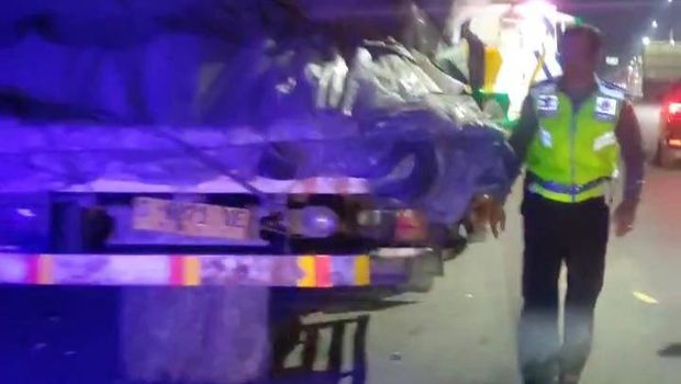 Kecelakaan maut di jalur pantura Cirebon Kecelakaan maut di jalur pantura Cirebon