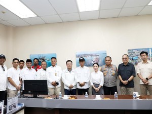 Amsakar-Li Claudia Sidak ke PT ASL Shipyard usai Kapal Tanker Terbakar