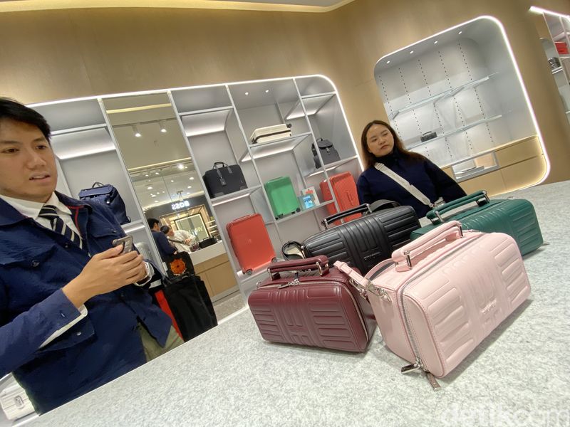 Koleksi Rimowa Groove Collection