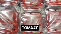 Buah merah ini punya sebutan yang sama di banyak negara, termasuk Indonesia dan Belanda. Baik di sini maupun di sana, tomat tetap digunakan untuk menyebut buah yang segar dan kaya nutrisi ini. Foto: Instagram/biasalahanakmud
