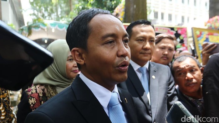 Menhut Raja Juli Antoni ditemui di Fakultas Kehutanan UGM, Jumat (17/10/2025).