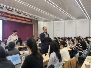 Kementrans Ajak Mahasiswa China Ikut Bangun Kawasan Transmigrasi Papua