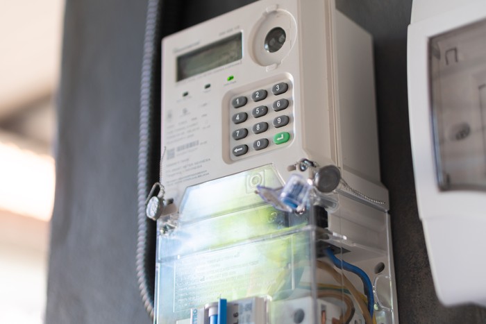 Meteran Bunyi? Simak Cara Beli Token Listrik Lewat HP Pakai DANA