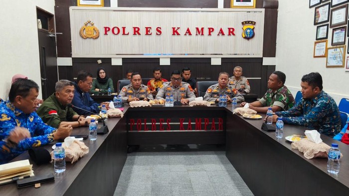 Polres Kampar menggelar rapat koordinasi menghadapi musim hujan.