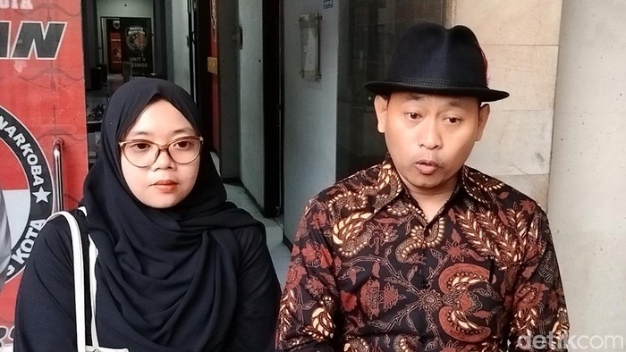 Nurul Sahara bersama pengacaranya M Zakki