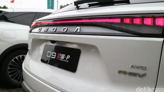 Satu lagi SUV premium dari China bakal menggoda orang kaya di Indonesia. Adalah Omoda O9 yang siap memanaskan pasar otomotif di Tanah Air.