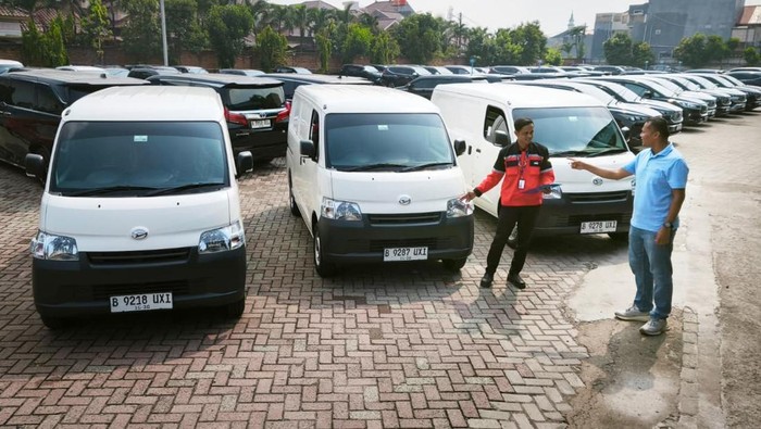 Sewa mobil TRAC