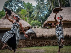 Tradisi Wong Perau dan Tari Canglongleng Resmi Jadi WBTB Nasional