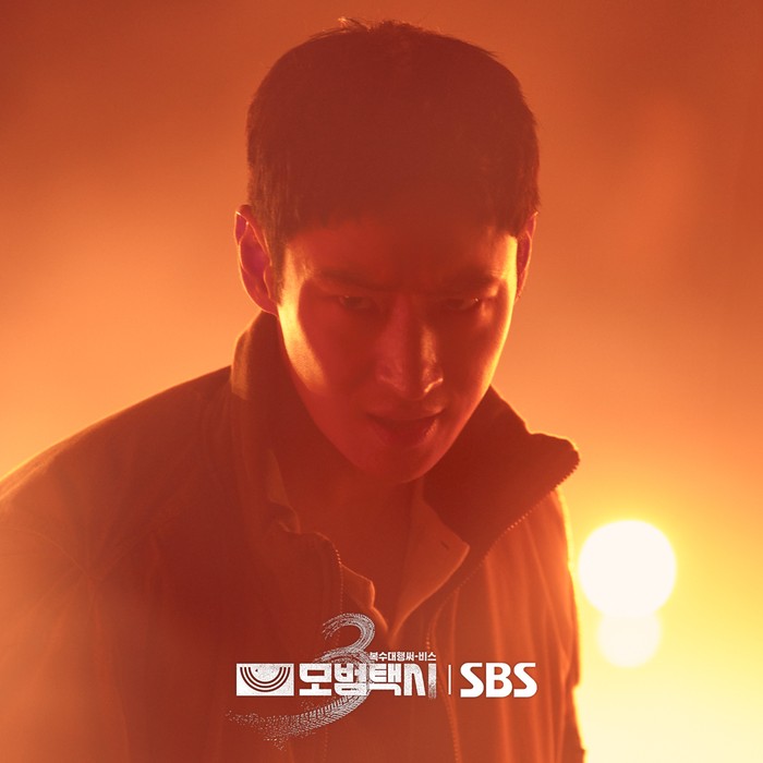 Foto Lee Je Hoon sebagai Kim Do Ki di drama Korea terbaru SBS 2025 Taxi Driver 3.